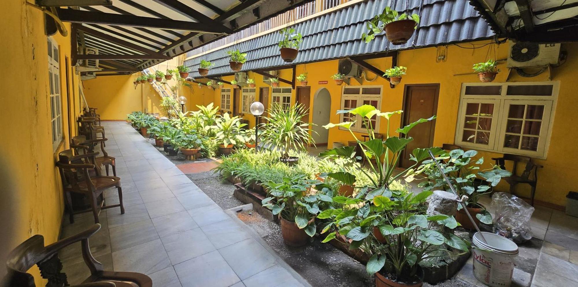 Hotel Tugu Asri Jakarta Exterior foto